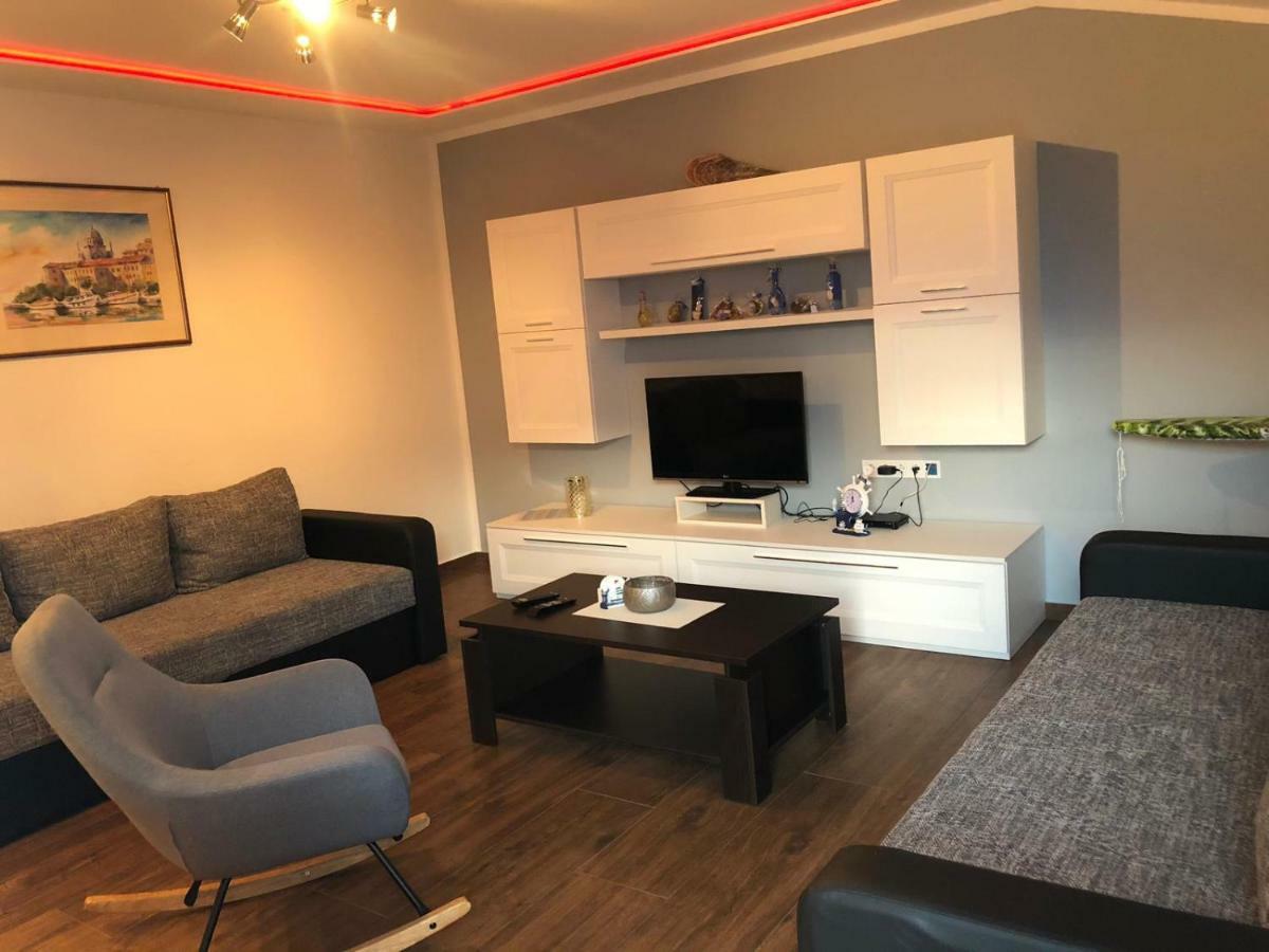Apartment Jopa شيبينيك المظهر الخارجي الصورة